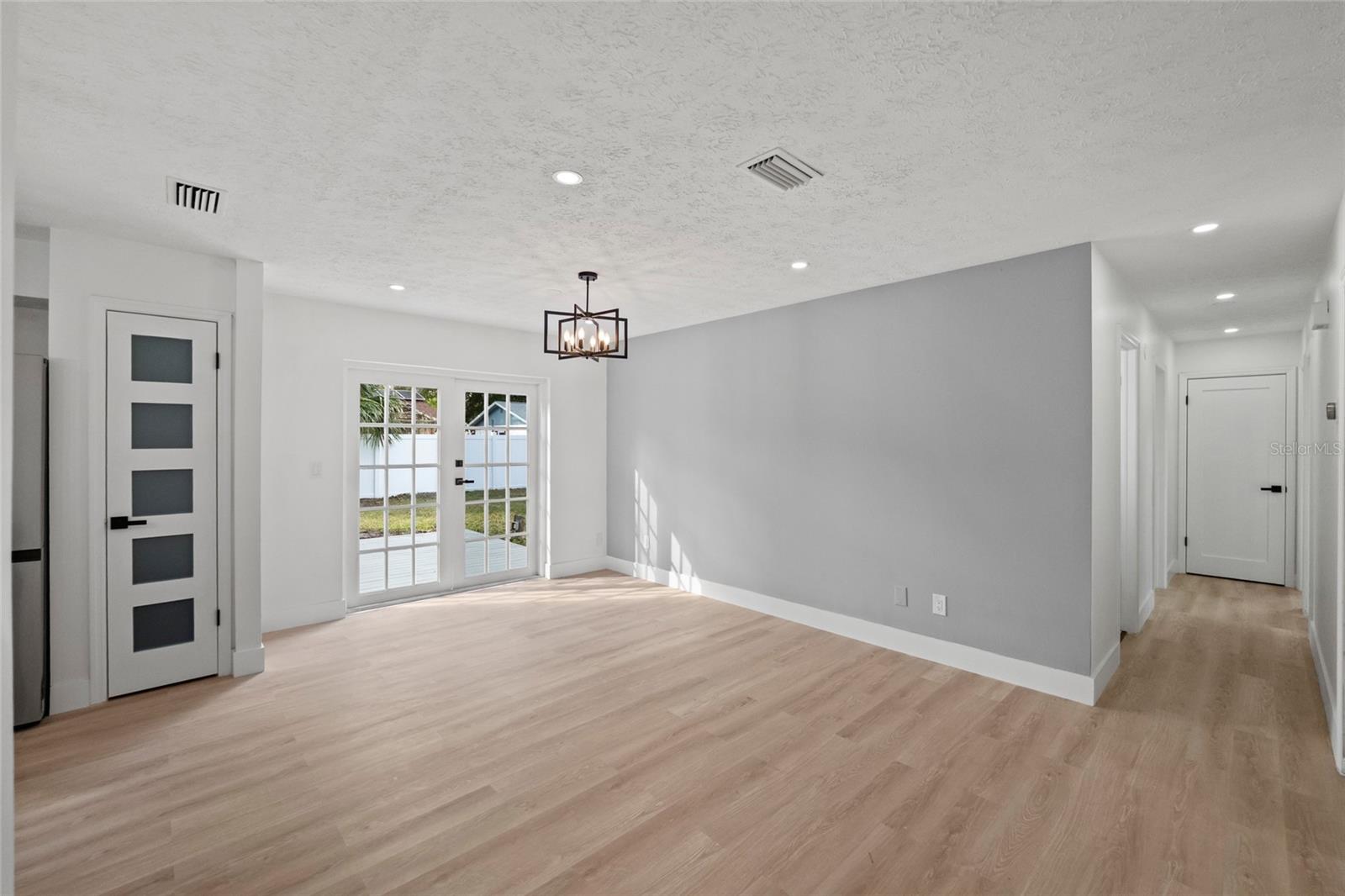 A REP OF LAS BRISAS & LAS - Residential