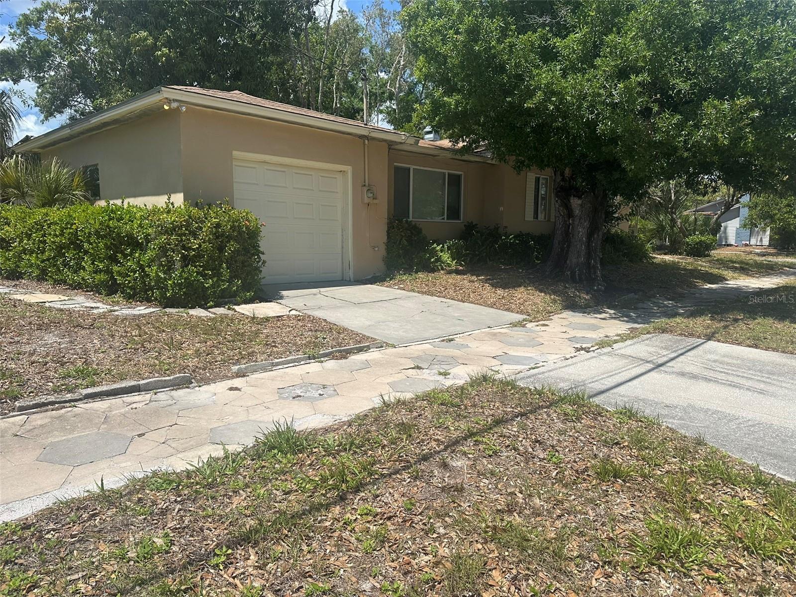 HALLS CENTRAL AVE 3 - Residential