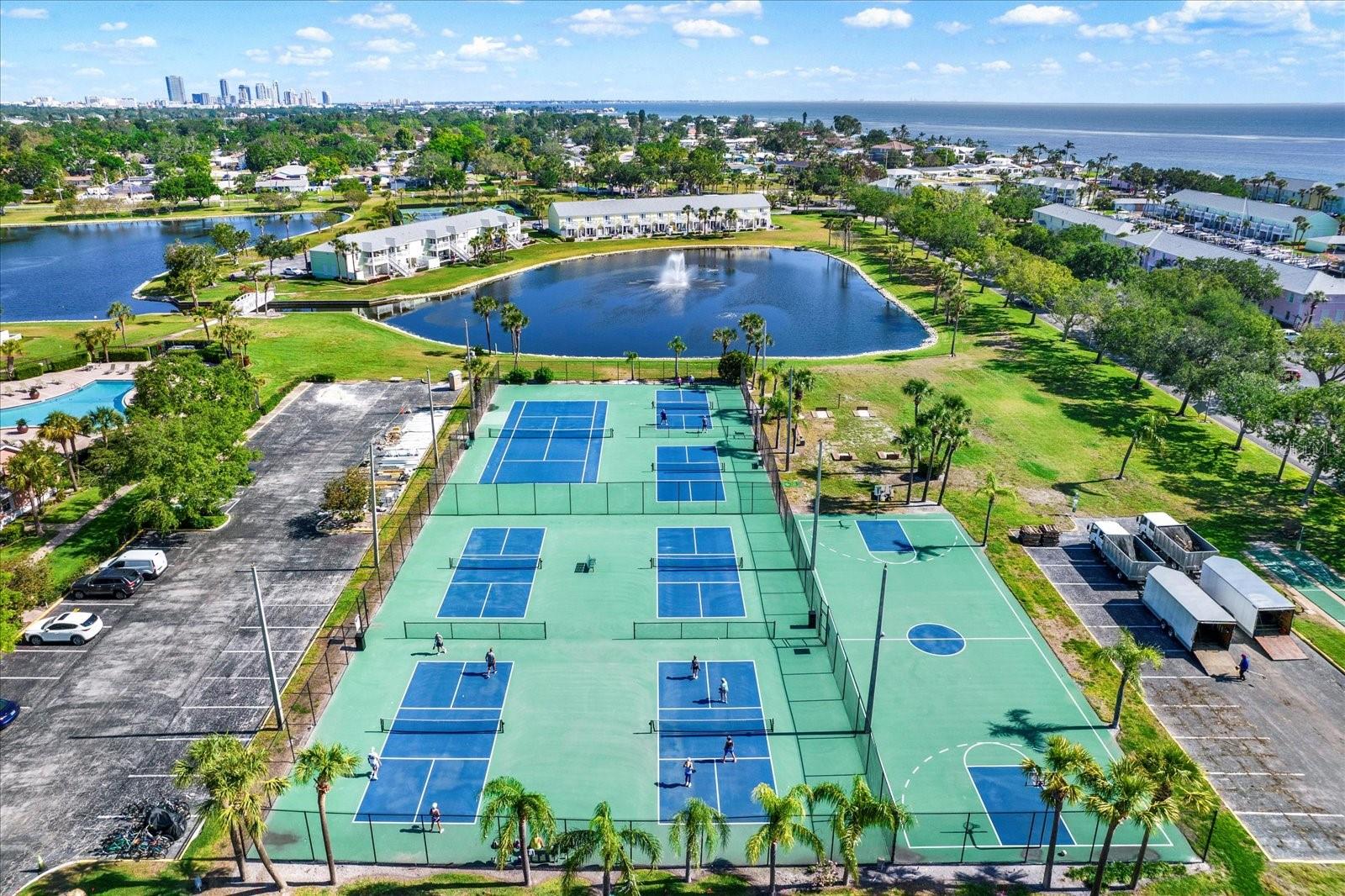 WATERSIDE AT COQUINA KEY SOUTH - Residential
