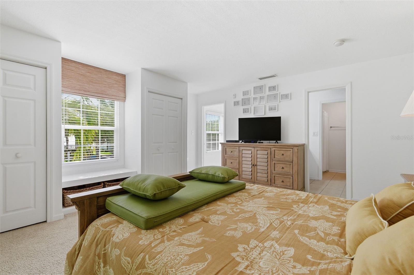 5005 COQUINA KEY DRIVE SE E