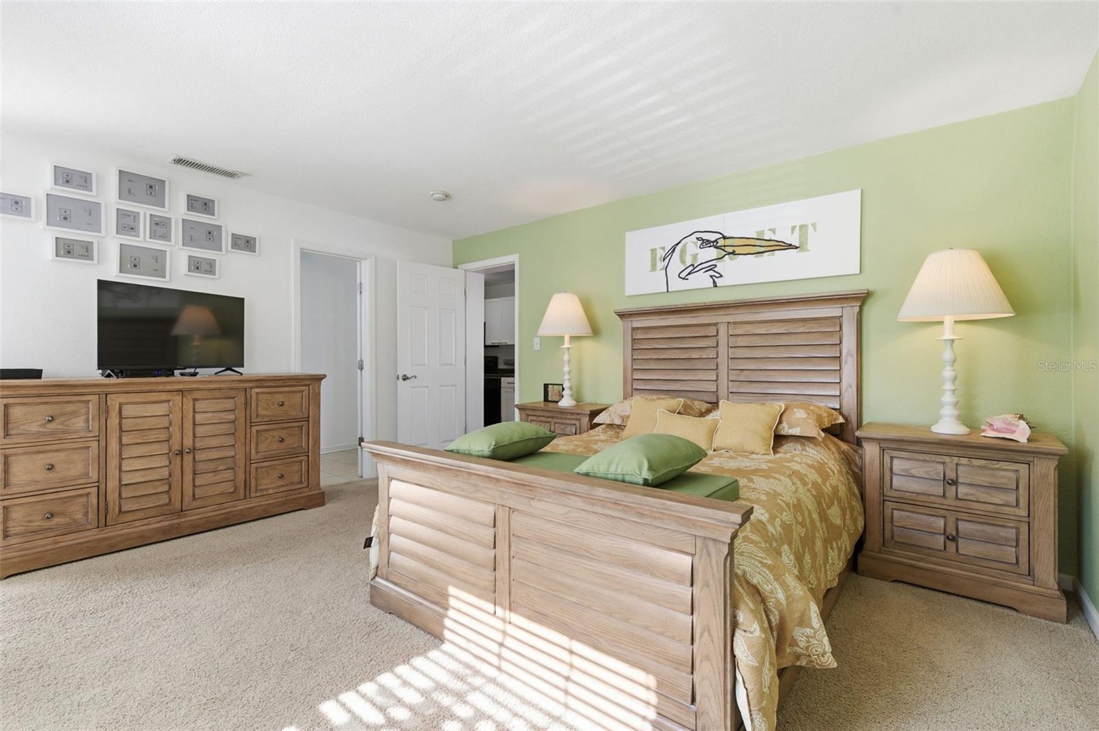 5005 COQUINA KEY DRIVE SE E