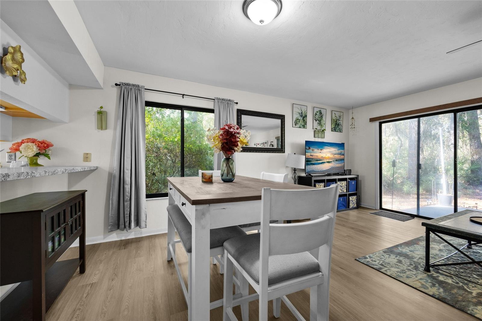 TOWN HOMES AT THE LAKES - Residential