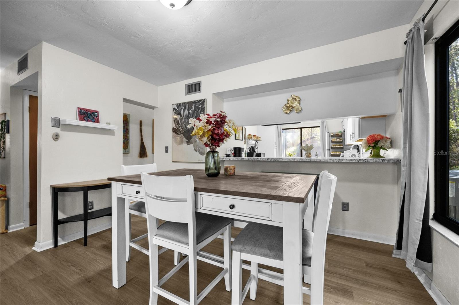 TOWN HOMES AT THE LAKES - Residential