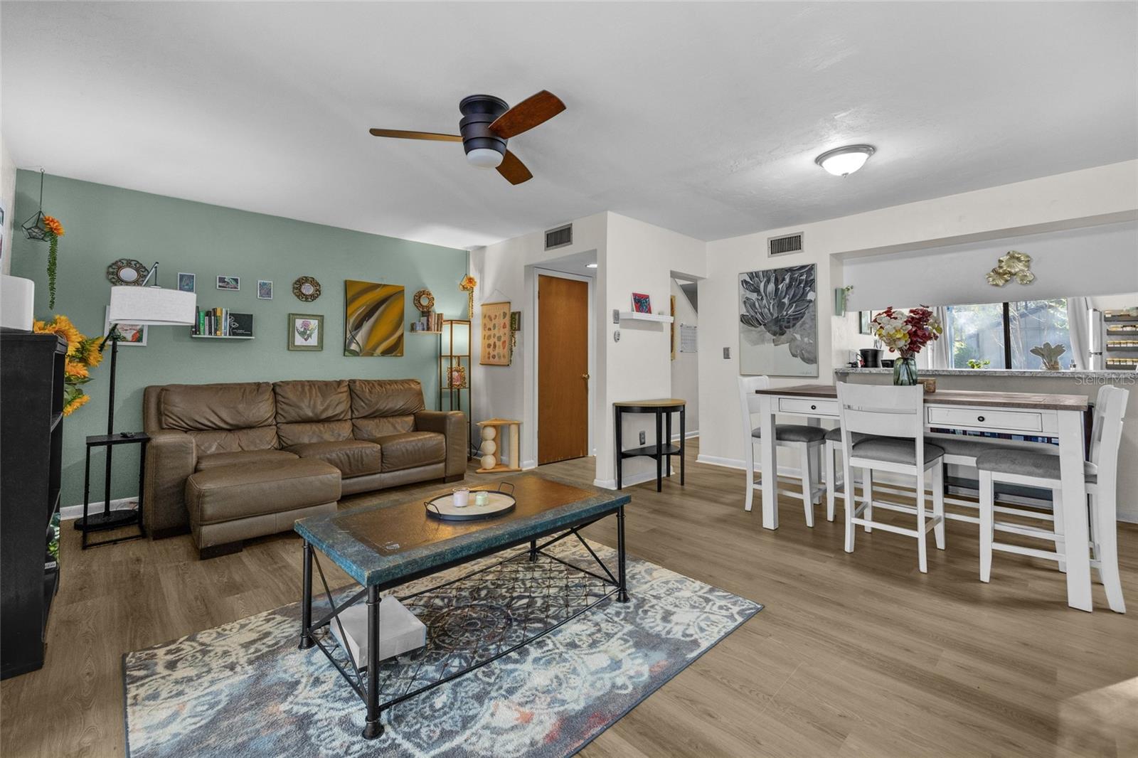 TOWN HOMES AT THE LAKES - Residential