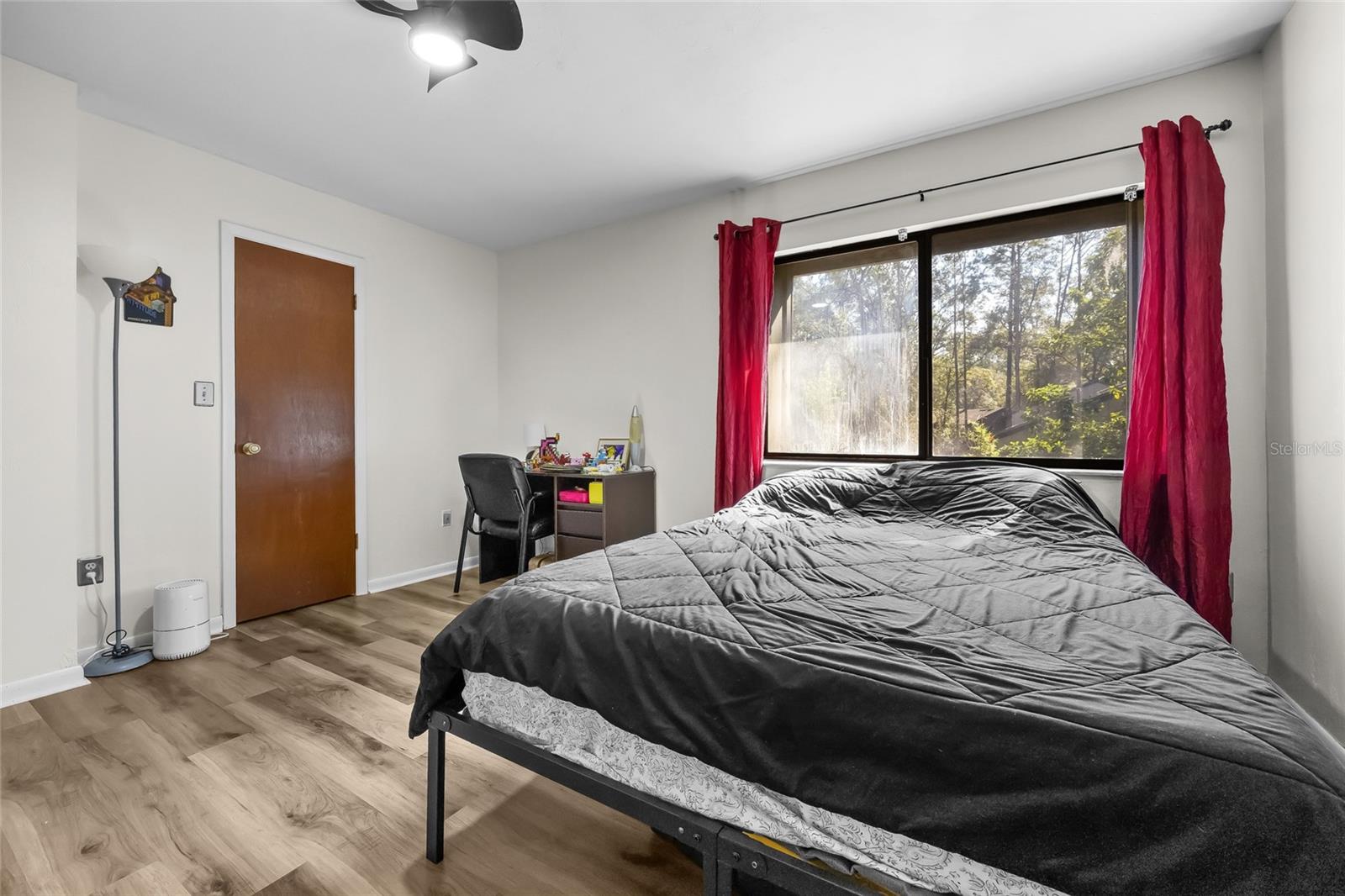 TOWN HOMES AT THE LAKES - Residential