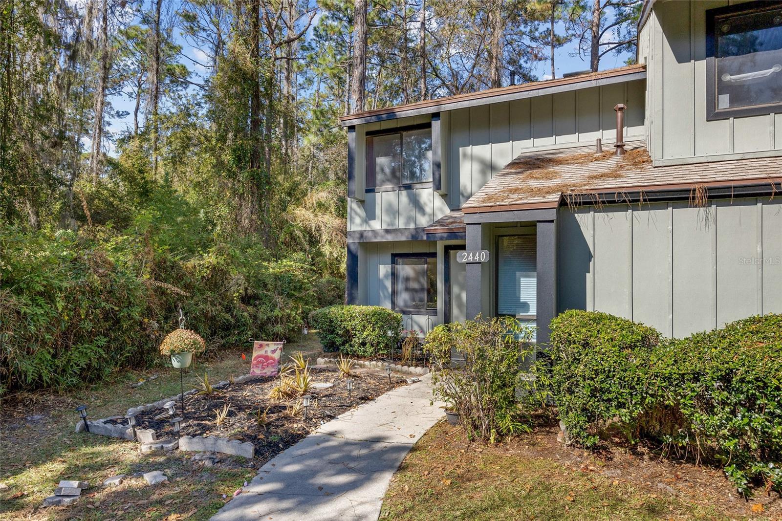 TOWN HOMES AT THE LAKES - Residential