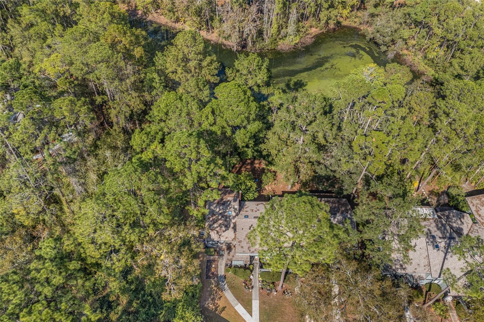 TOWN HOMES AT THE LAKES - Residential