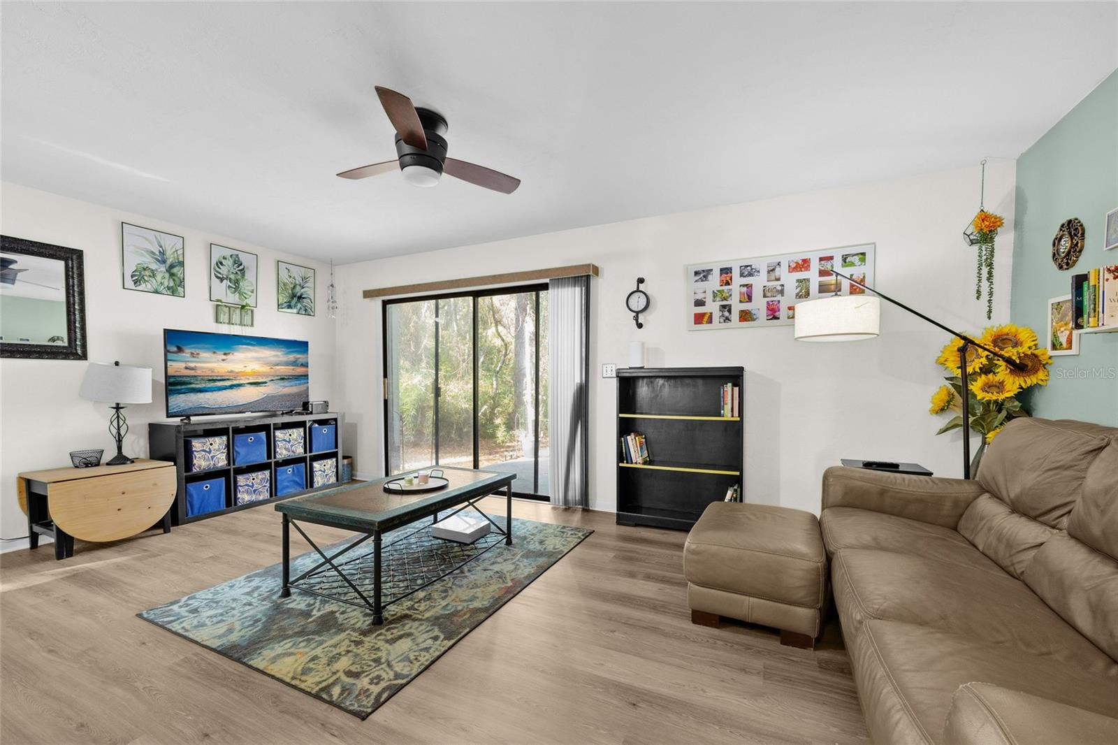 TOWN HOMES AT THE LAKES - Residential