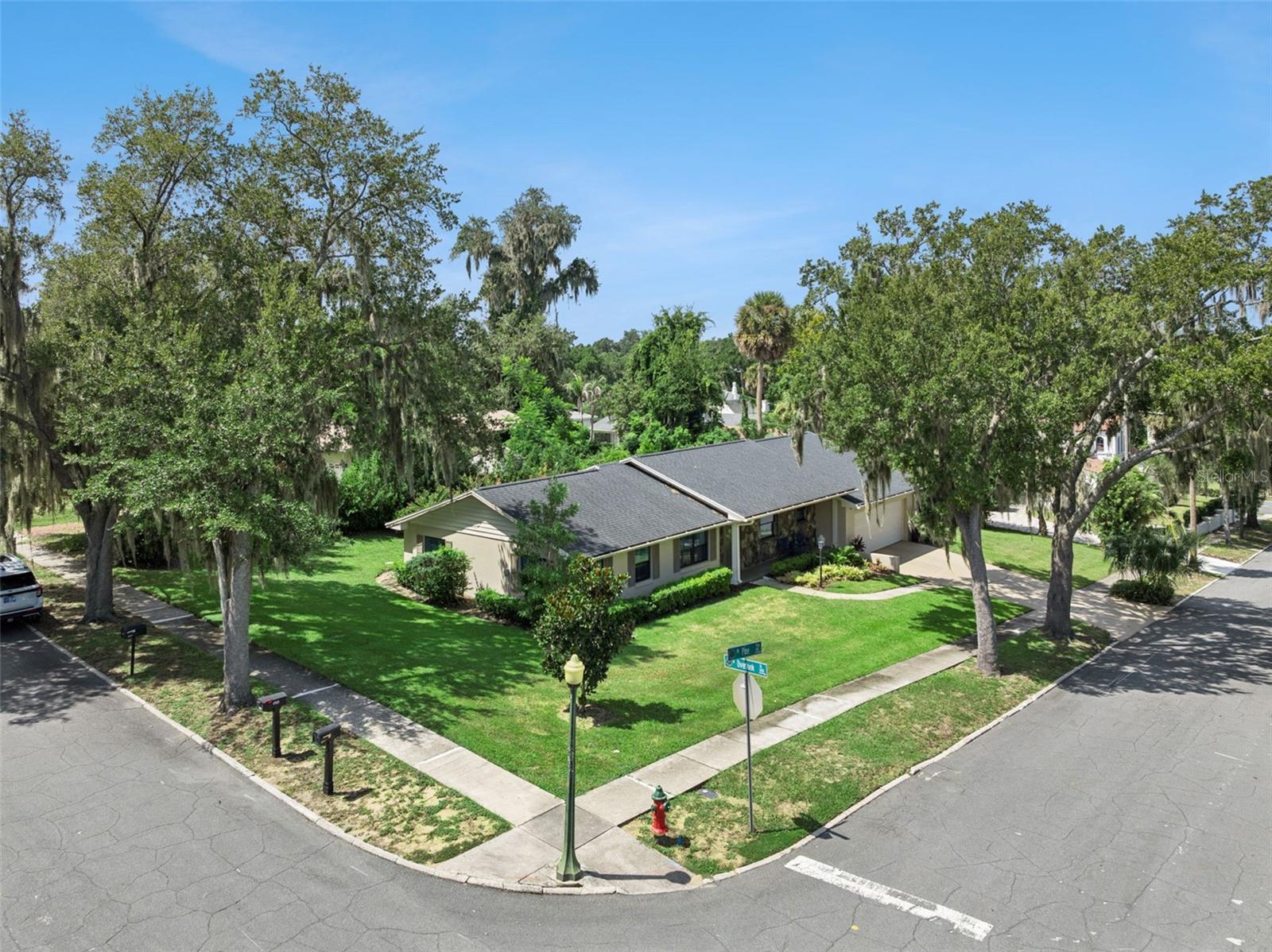 1325 OVERLOOK DRIVE
