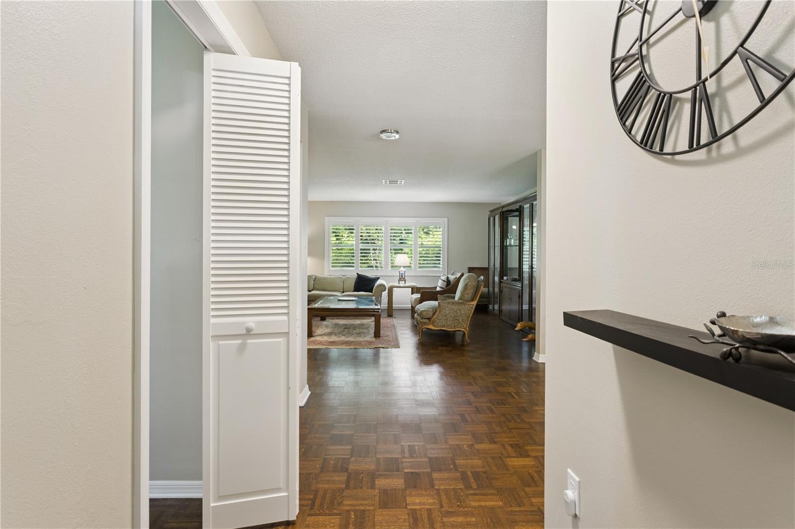1325 OVERLOOK DRIVE
