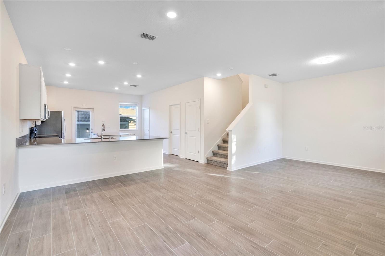 STOREY GROVE PH 4 - Residential Lease