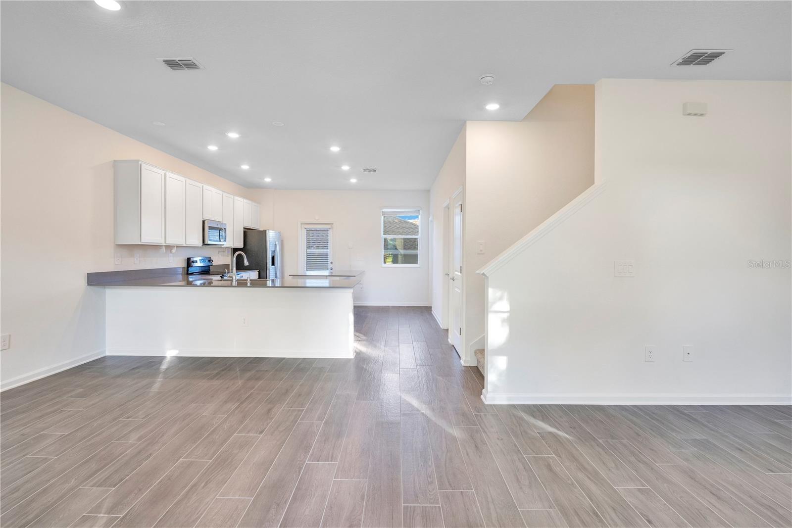 STOREY GROVE PH 4 - Residential Lease