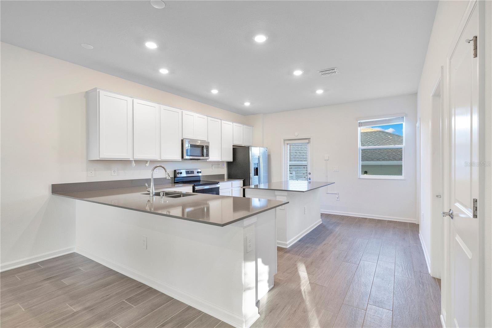 STOREY GROVE PH 4 - Residential Lease