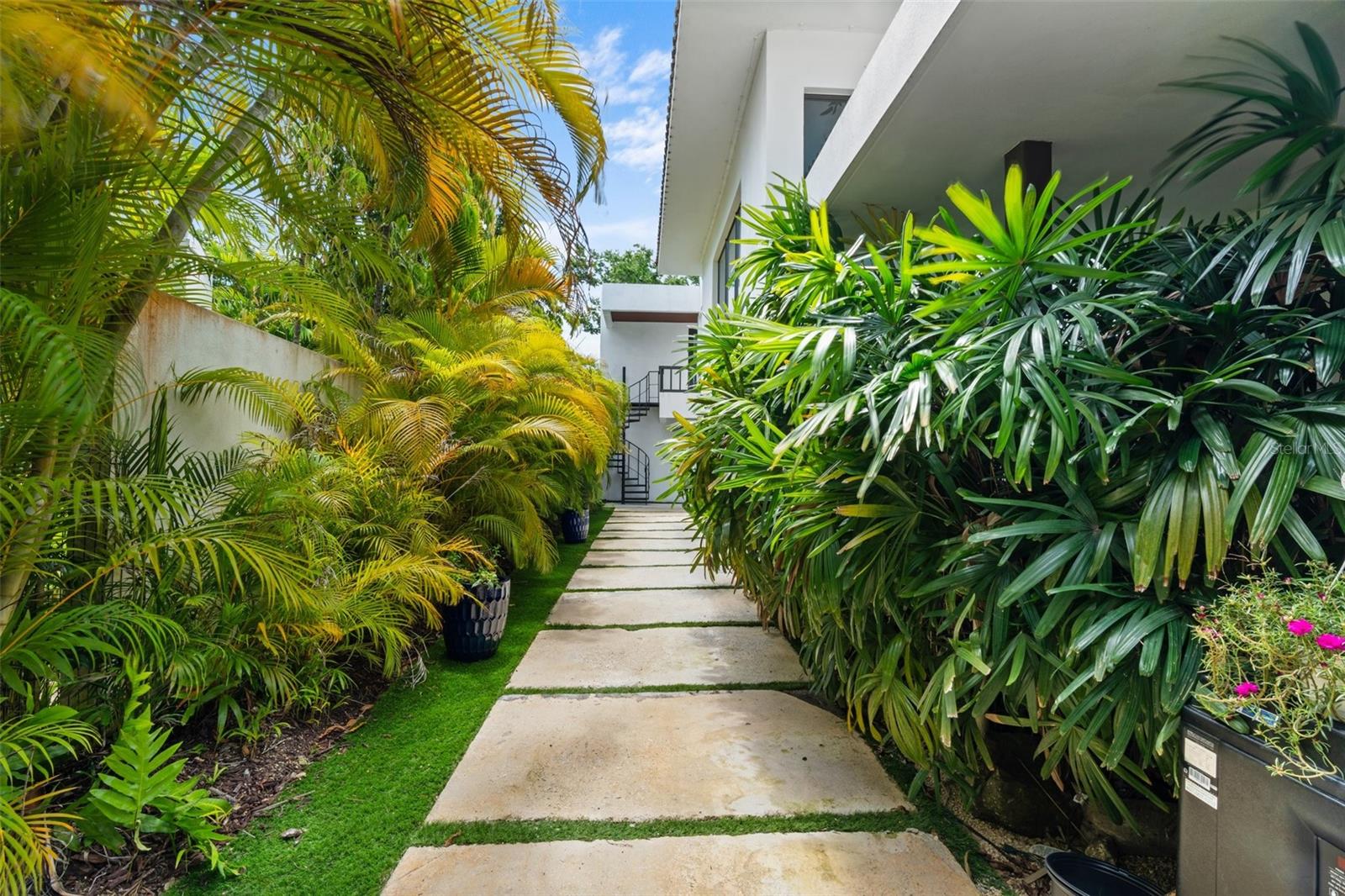 DORADO BEACH EAST - Residential