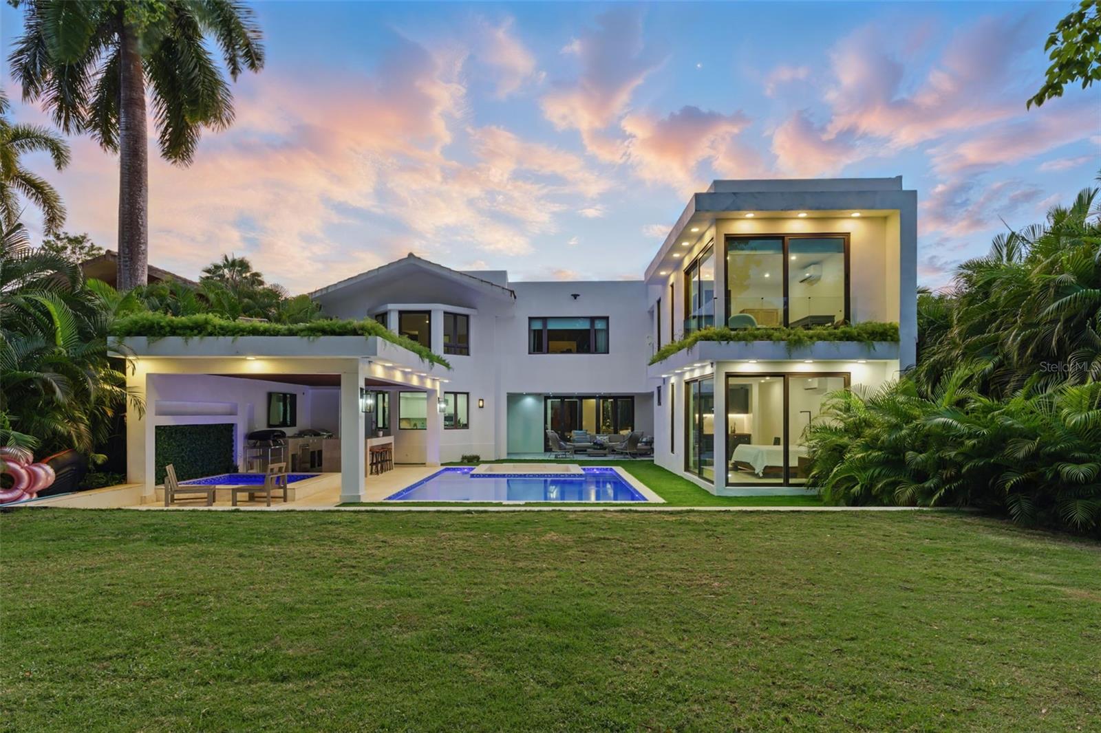 DORADO BEACH EAST - Residential