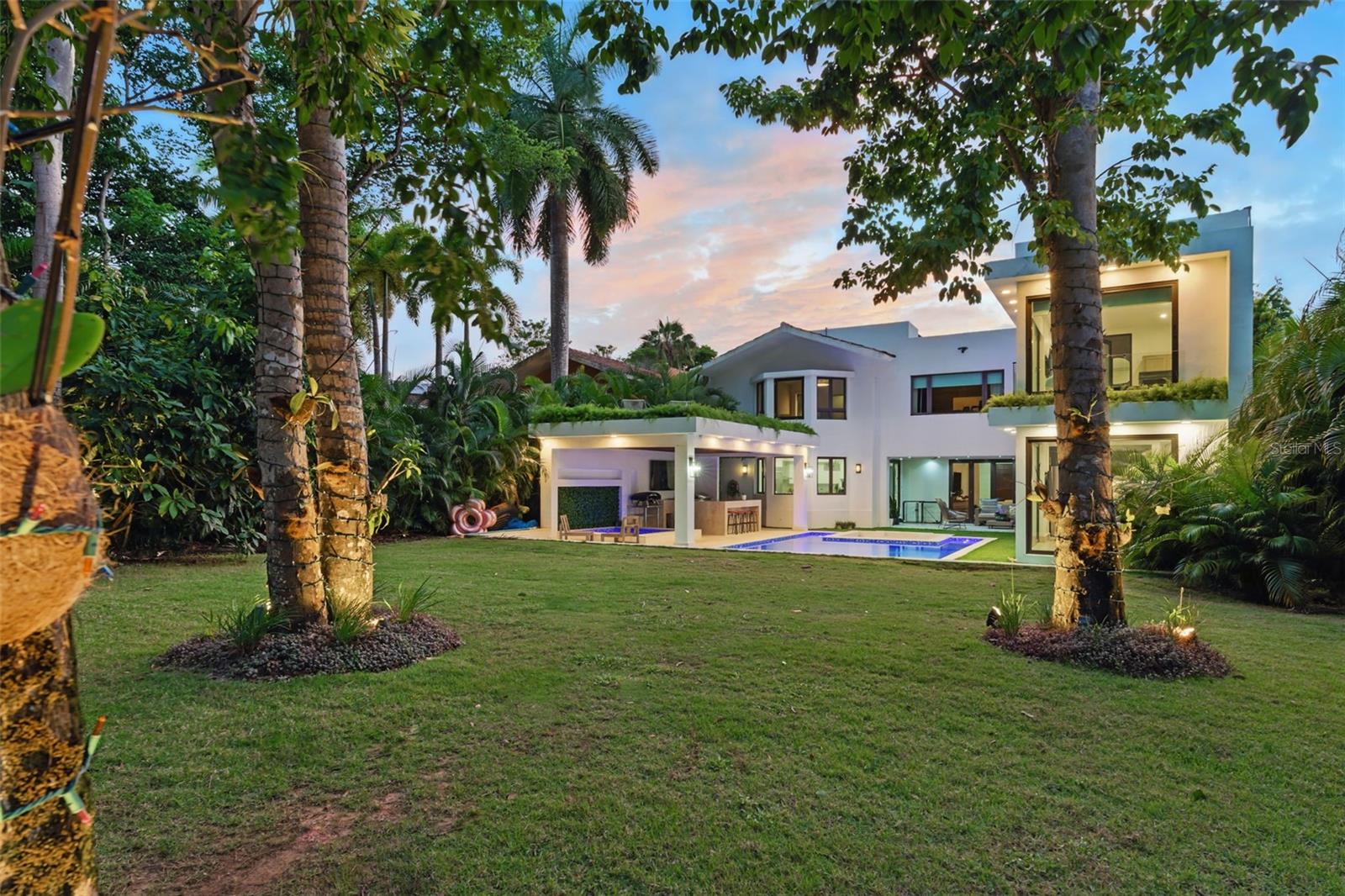 DORADO BEACH EAST - Residential