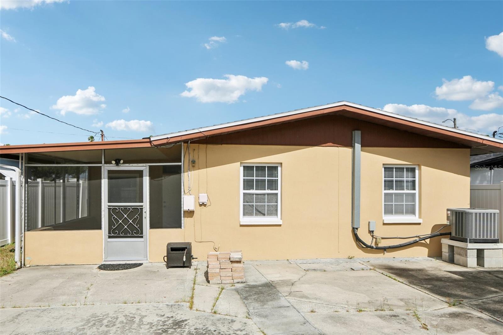 HARCOURT - Residential