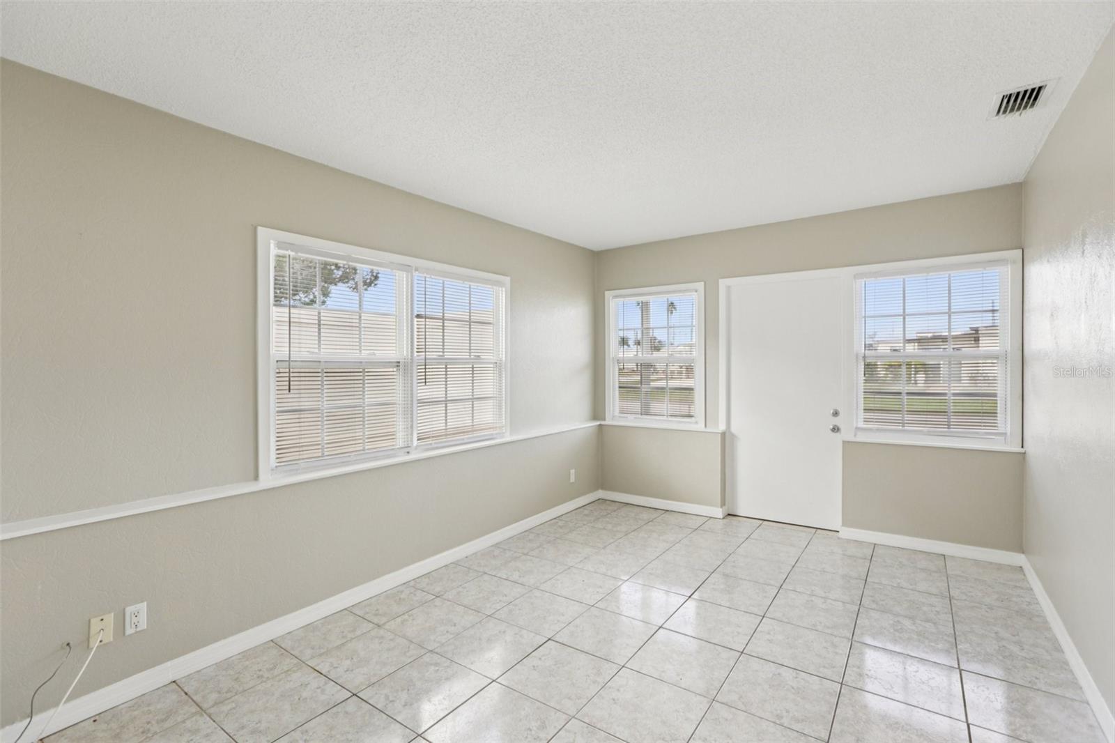 HARCOURT - Residential