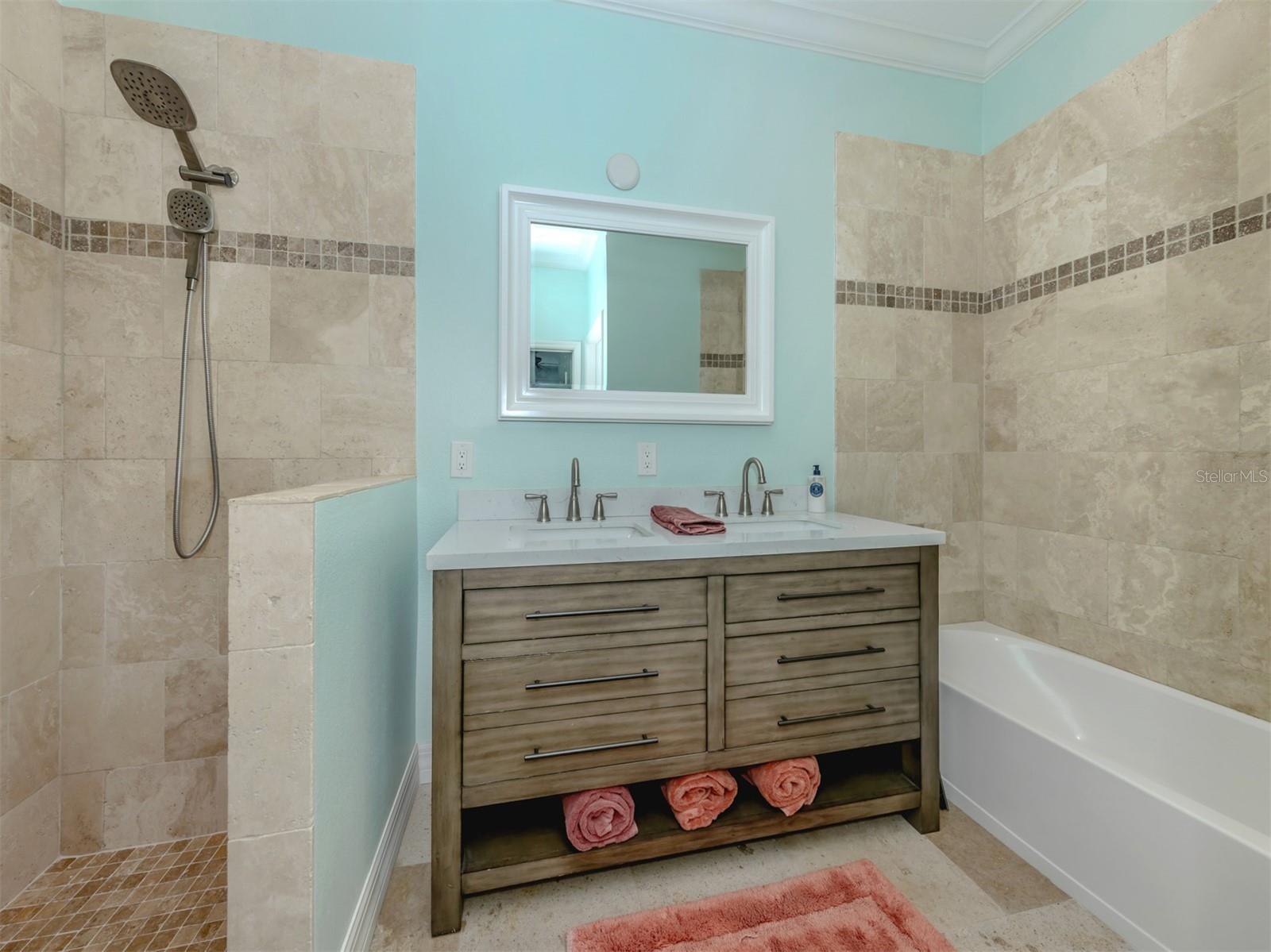 WHISPERING PINES - Residential