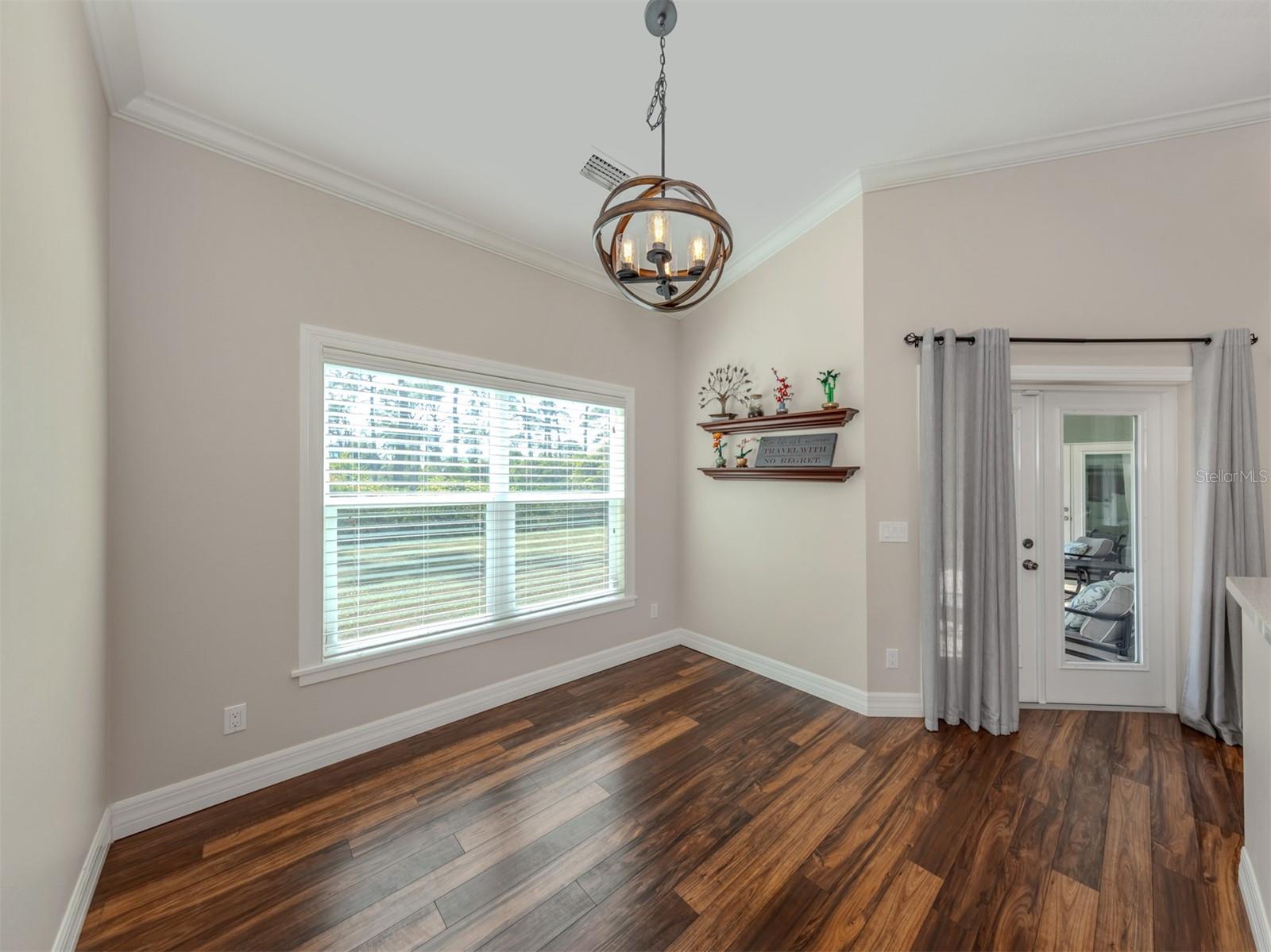 WHISPERING PINES - Residential