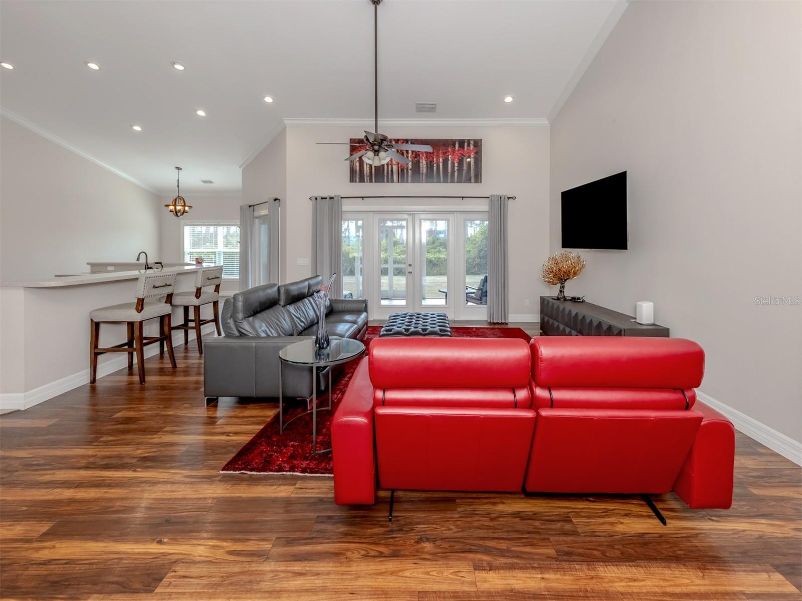 WHISPERING PINES - Residential