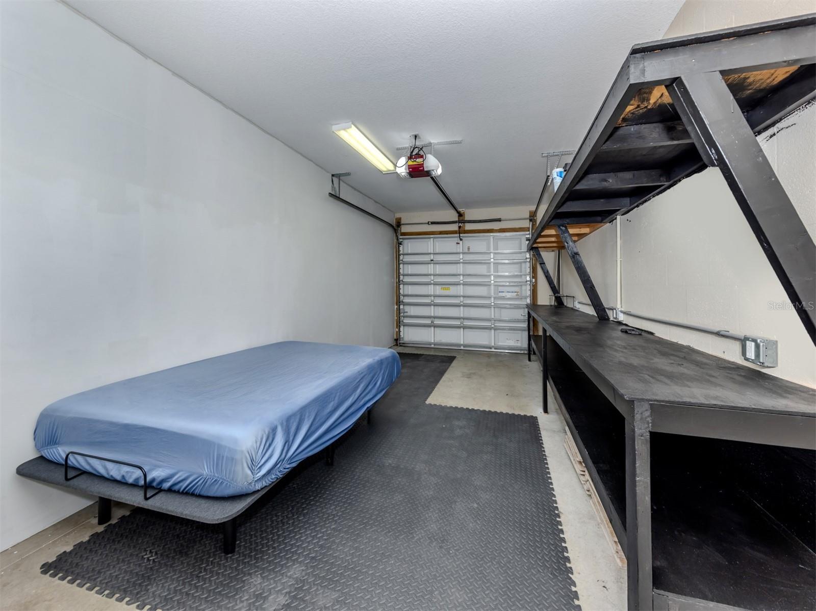 WHISPERING PINES - Residential