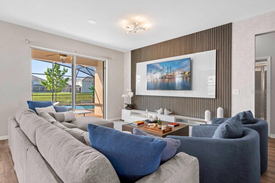 4443 SHIVA LOOP