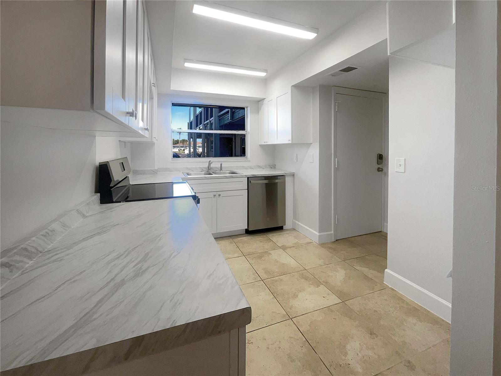 1028 APOLLO BEACH BOULEVARD 103