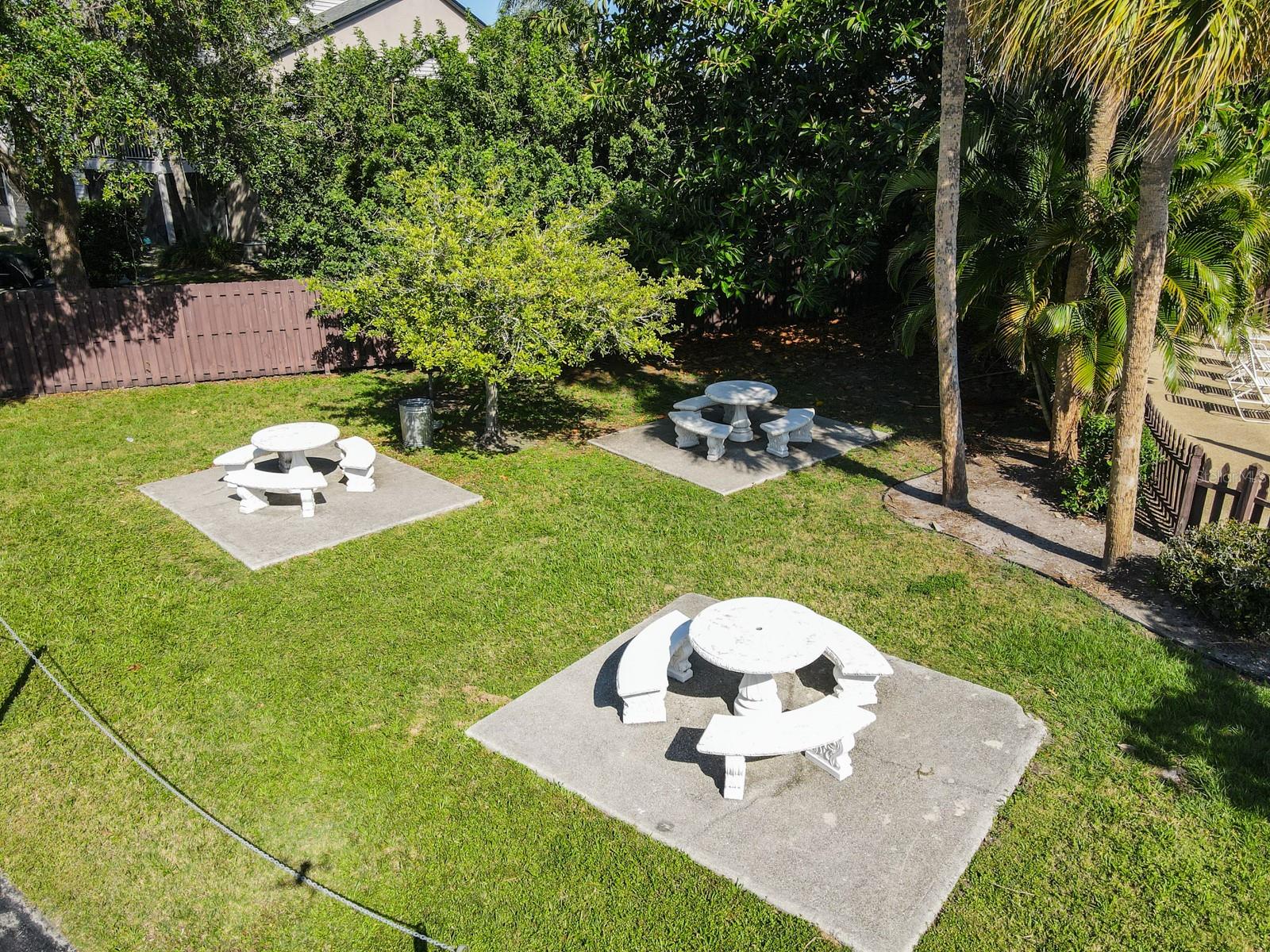 HIDDEN LAKE VILLAGE - Residential Lease