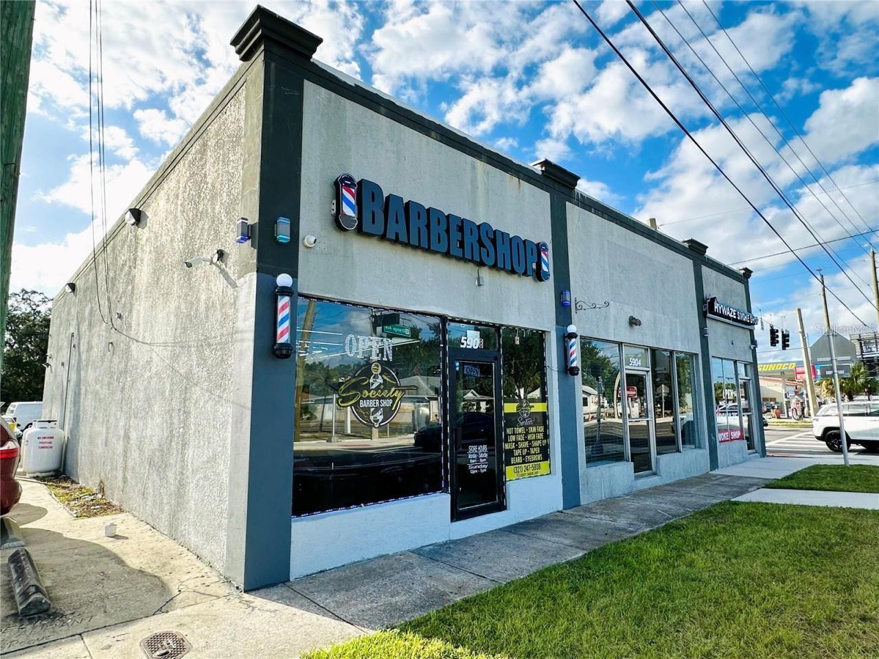 TINER C R PINECASTLE - Commercial Lease