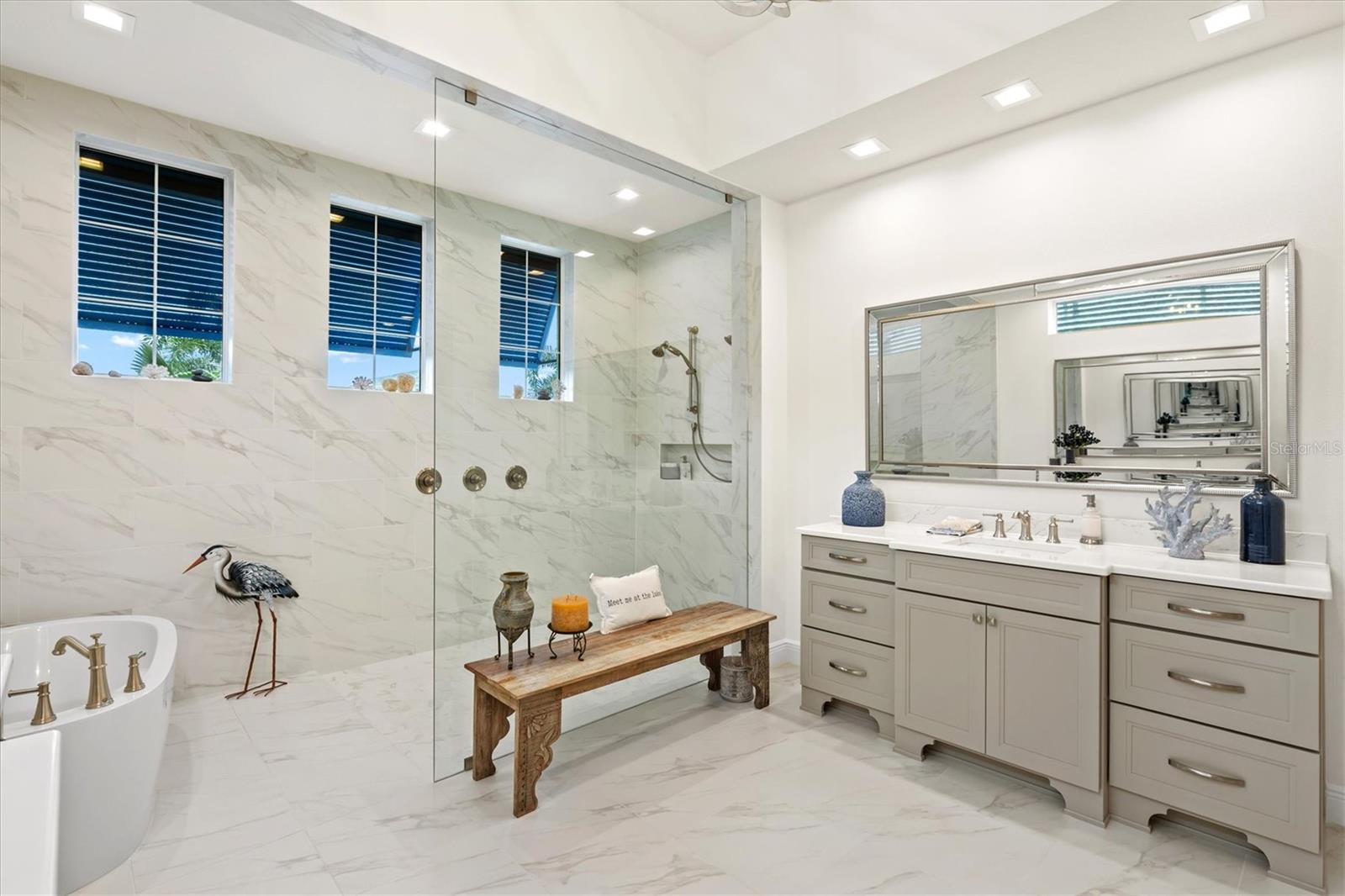 LAKEHOUSE COVE/WATERSIDE PH 3 - Residential