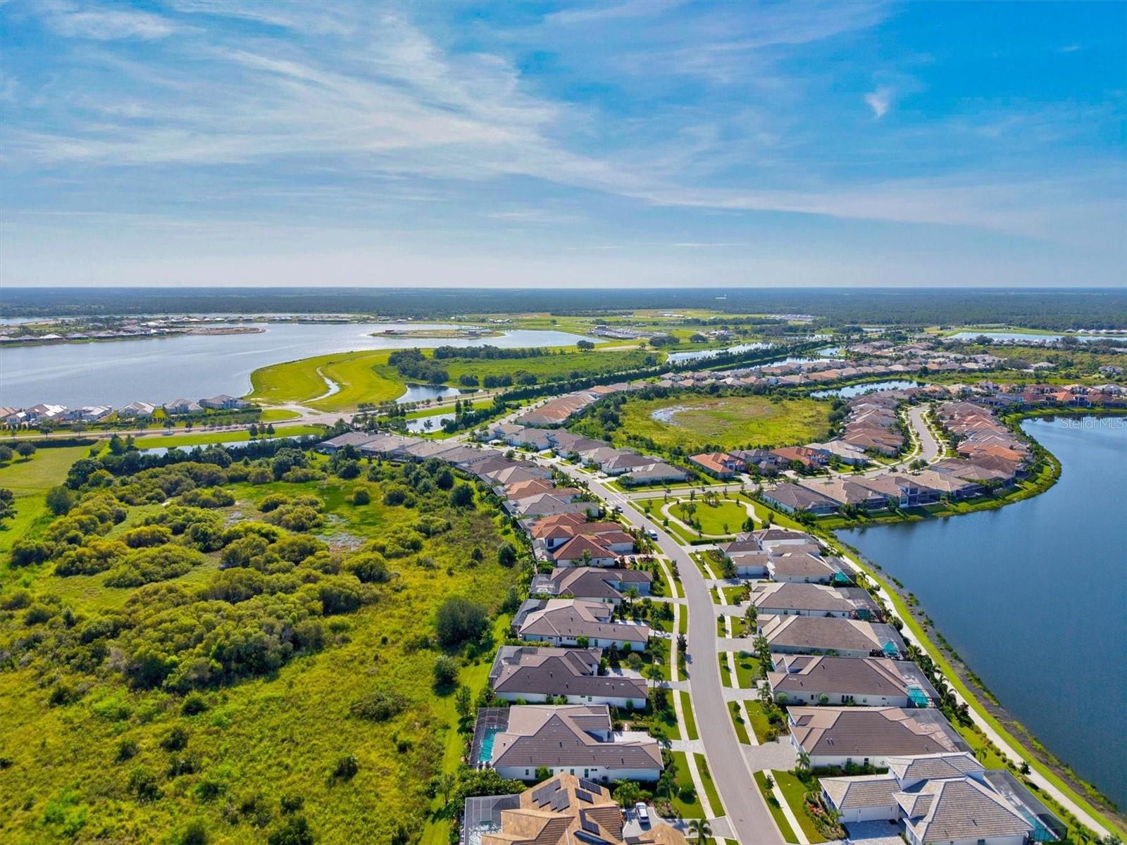 LAKEHOUSE COVE/WATERSIDE PH 3 - Residential