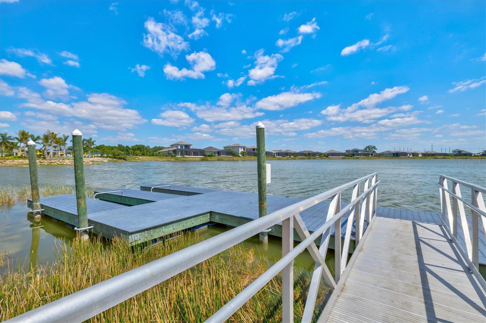 LAKEHOUSE COVE/WATERSIDE PH 3 - Residential