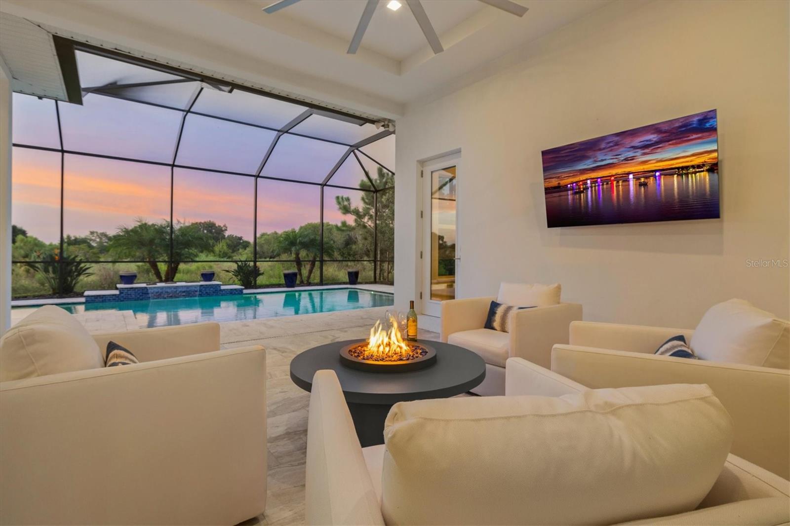 LAKEHOUSE COVE/WATERSIDE PH 3 - Residential