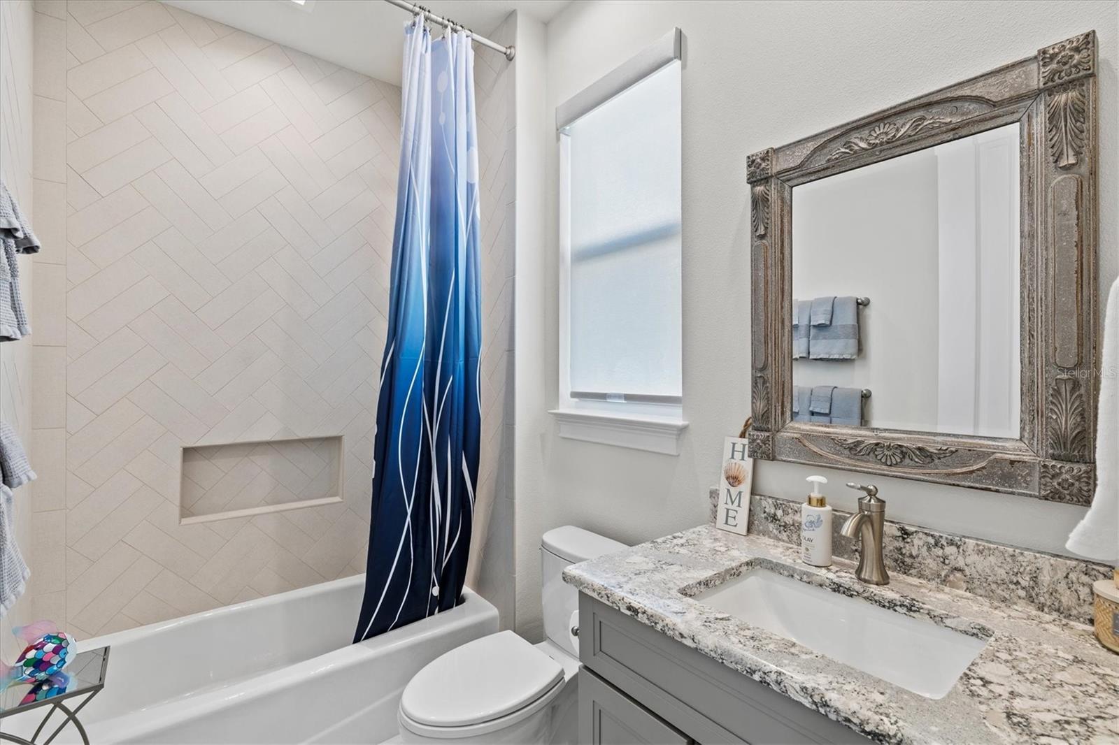 LAKEHOUSE COVE/WATERSIDE PH 3 - Residential