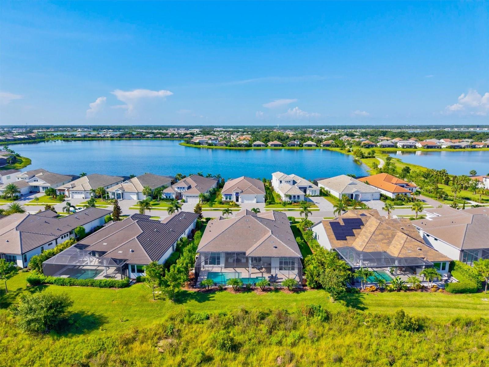 LAKEHOUSE COVE/WATERSIDE PH 3 - Residential