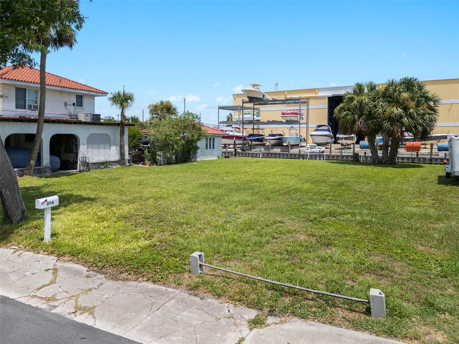 274 LEXINGTON DRIVE