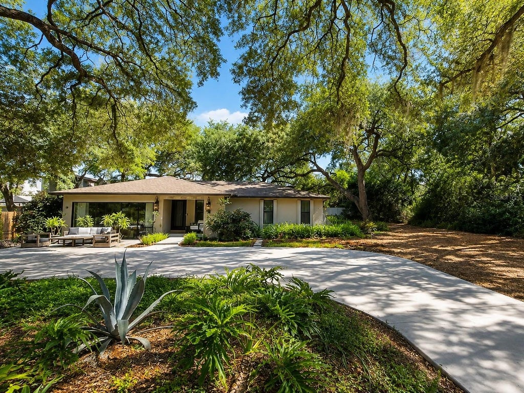 Photo of 96 Terrace Road, Tarpon Springs, FL 34689 (MLS # J1004797)