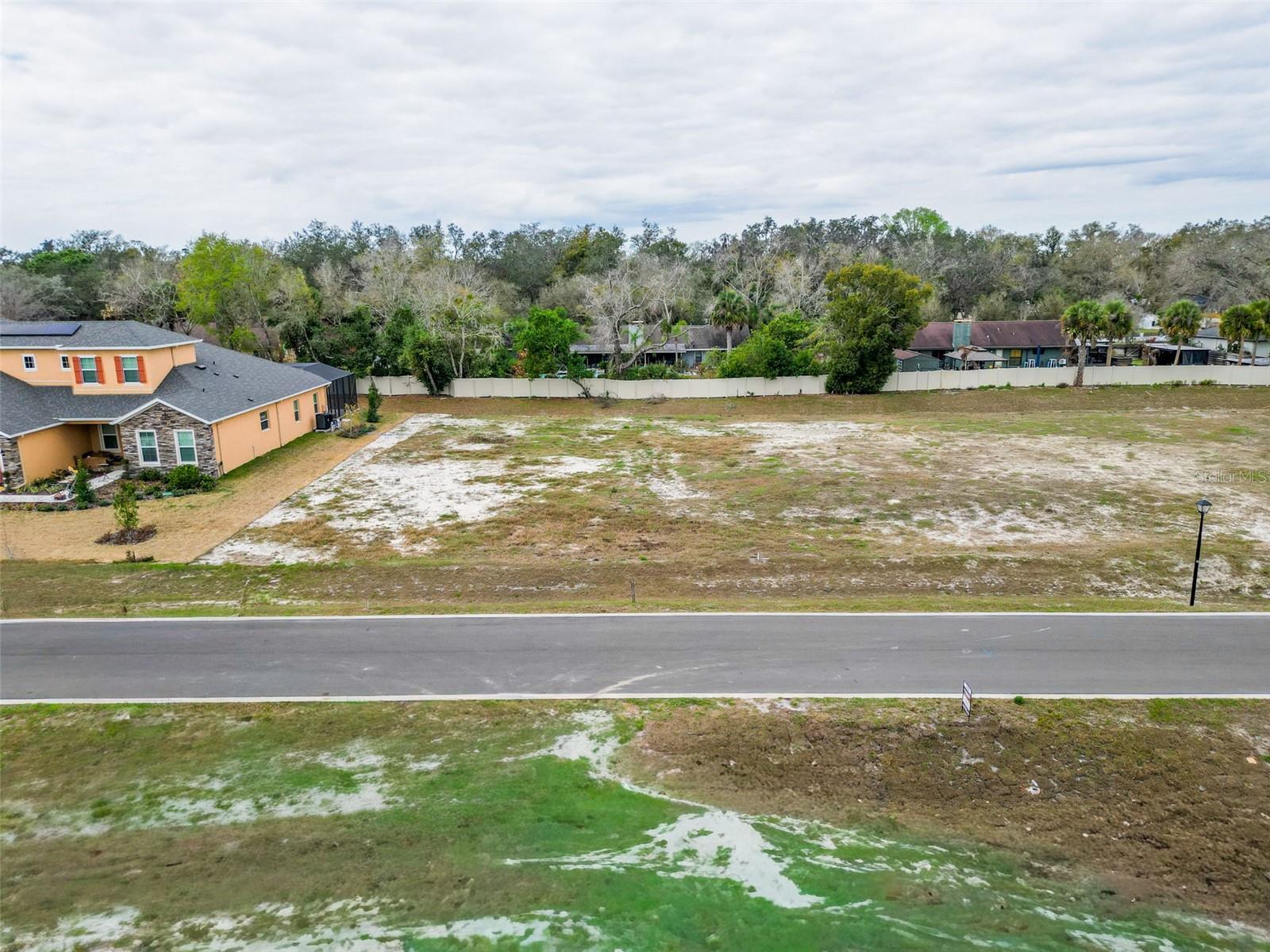 SUNSET ESTATES - Land