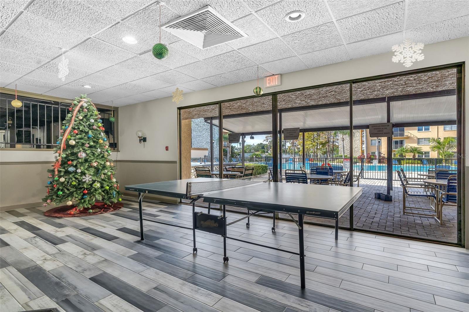 THE TAMPA RACQUET CLUB A CONDO - Residential