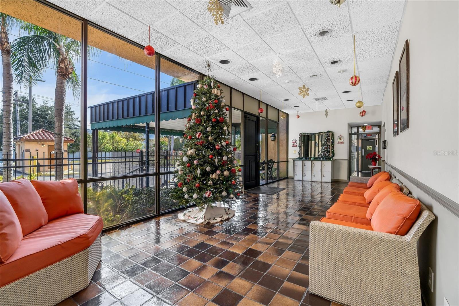 THE TAMPA RACQUET CLUB A CONDO - Residential