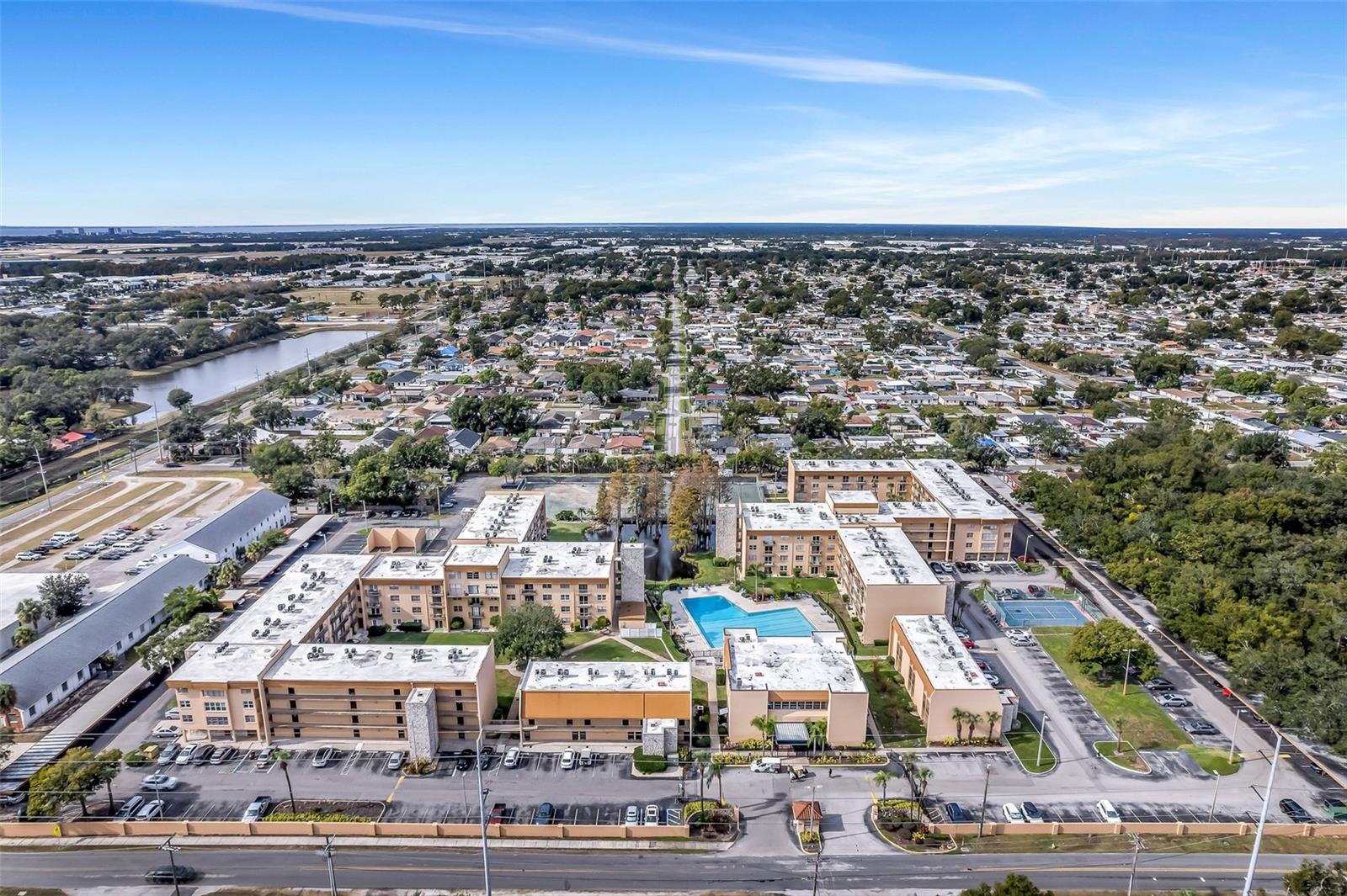 THE TAMPA RACQUET CLUB A CONDO - Residential