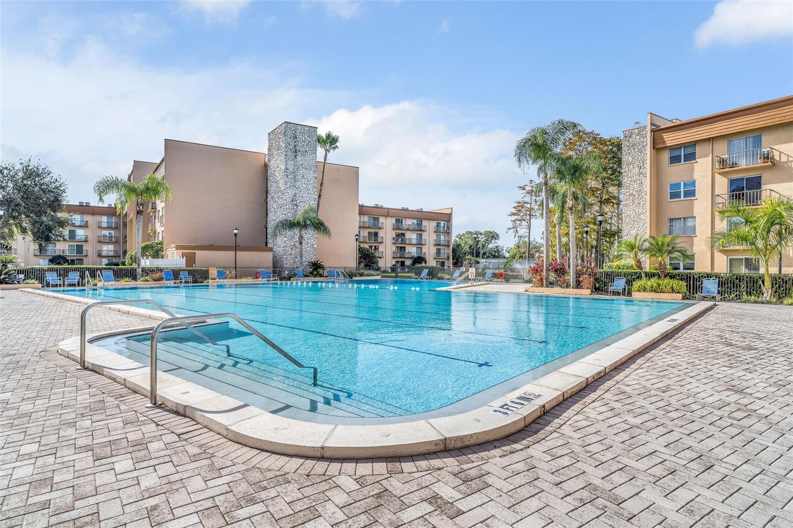 THE TAMPA RACQUET CLUB A CONDO - Residential