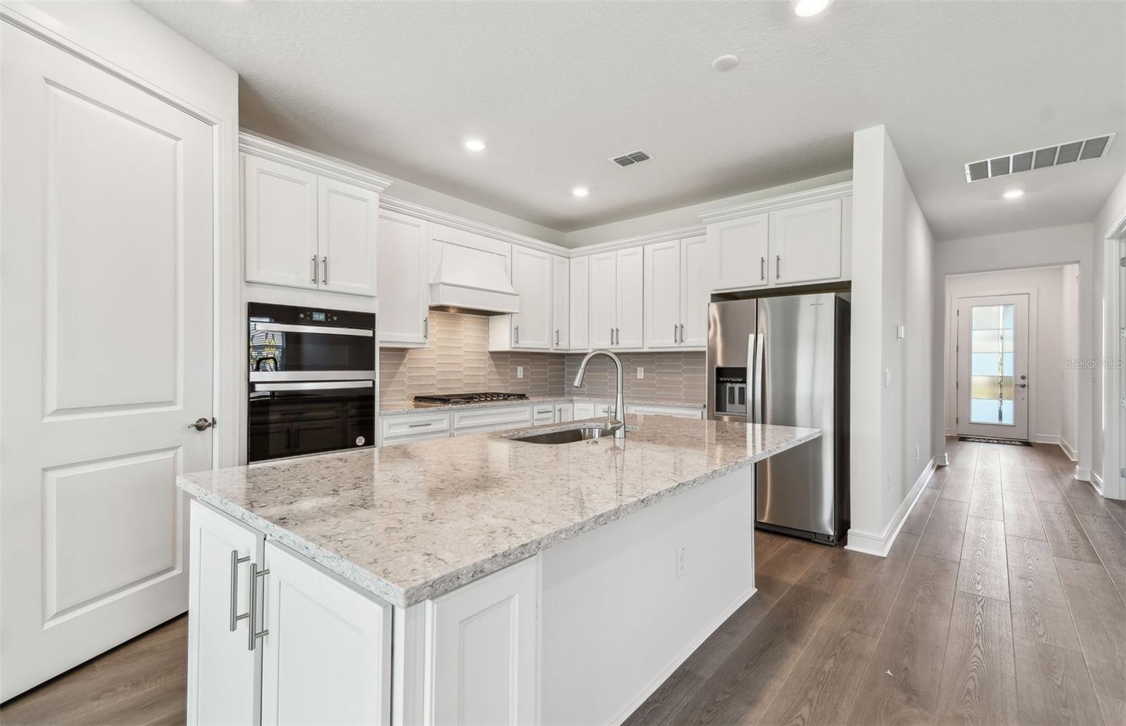 11207 SHORELINE TRAIL