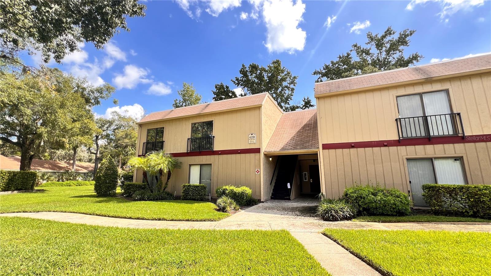 This spacious 3-bedroom, 2-bath home offers 1,187 sq. ft. of comfortable living in the heart of Winter Springs. Located in a well-maintained community with HOA, this property combines convenience and lifestyle.
Enjoy access to a refreshing community pool and beautifully maintained common areas. The home features an inviting layout with ample natural light, making it perfect for both relaxing and entertaining.
Pets are welcome, so your furry companions can feel right at home too.
Don’t miss the opportunity to live in this desirable community close to shopping, dining, and major highways.
The Required, Essential Resident Benefits Package enhances your renting experience for only $34 each month. Tenants enjoy valuable services designed to support your lifestyle and future plans, ensuring convenience and peace of mind throughout your tenancy.