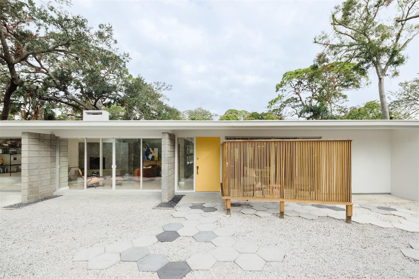 Similar Properties