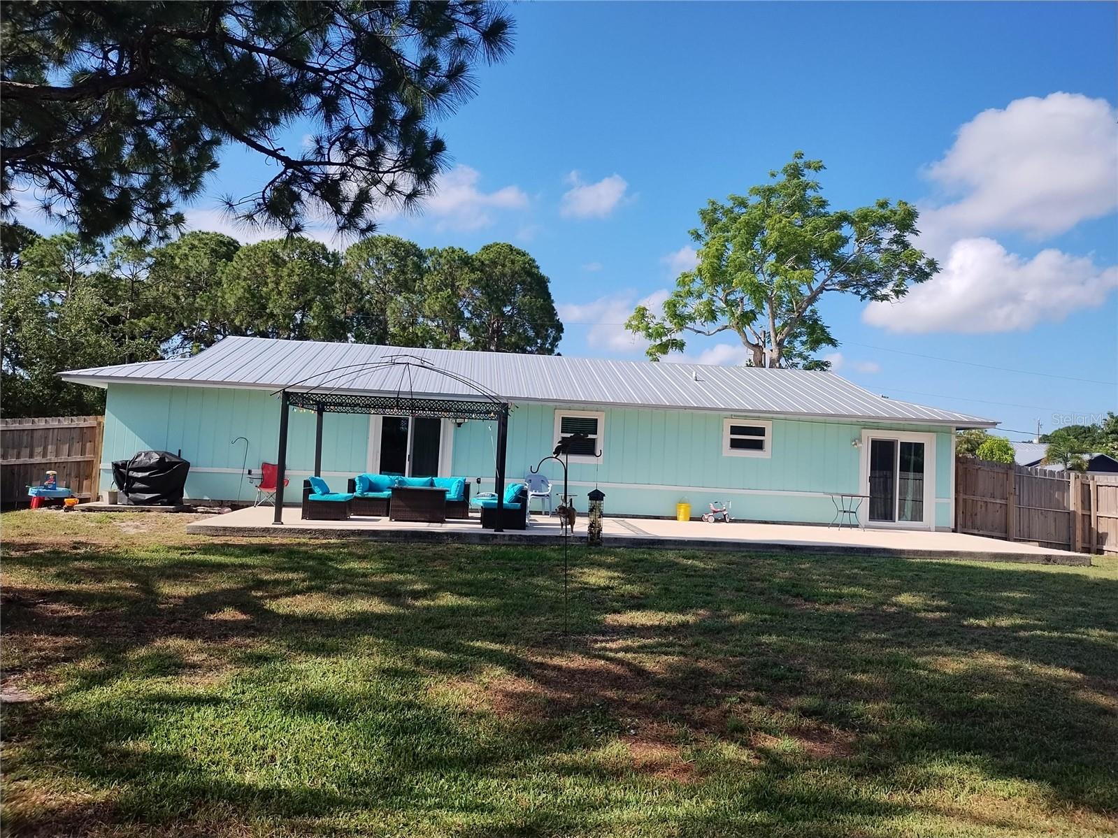 361 SW FAIRWAY AVENUE