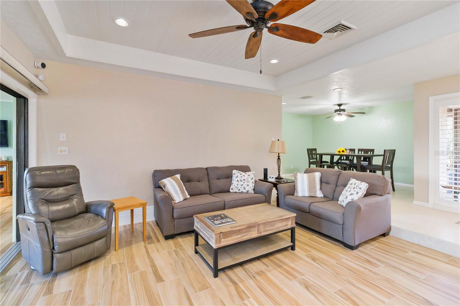 7 HUNTLEY CT.