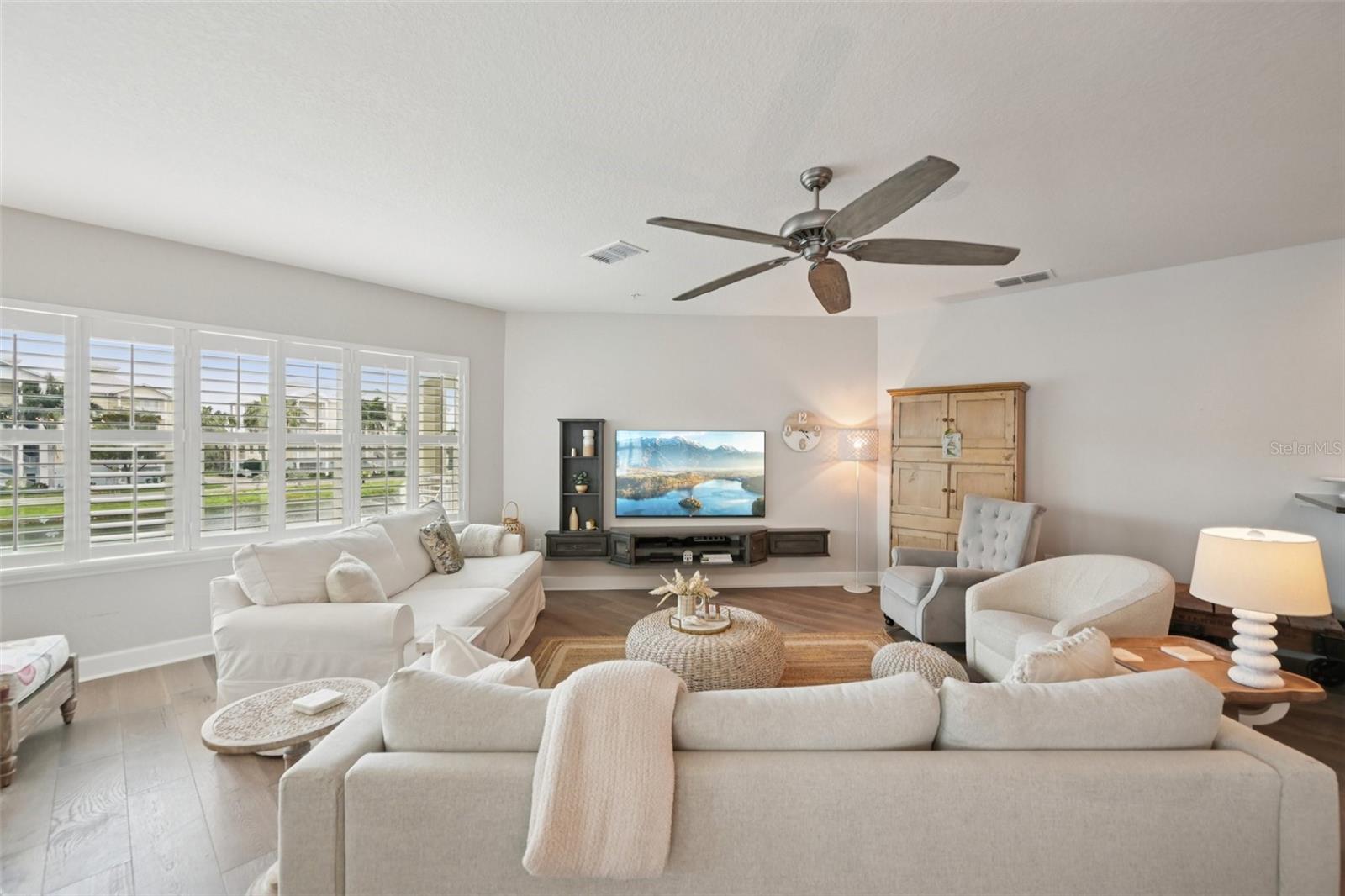 PALMA SOLA BAY CLUB PH 7 - Residential