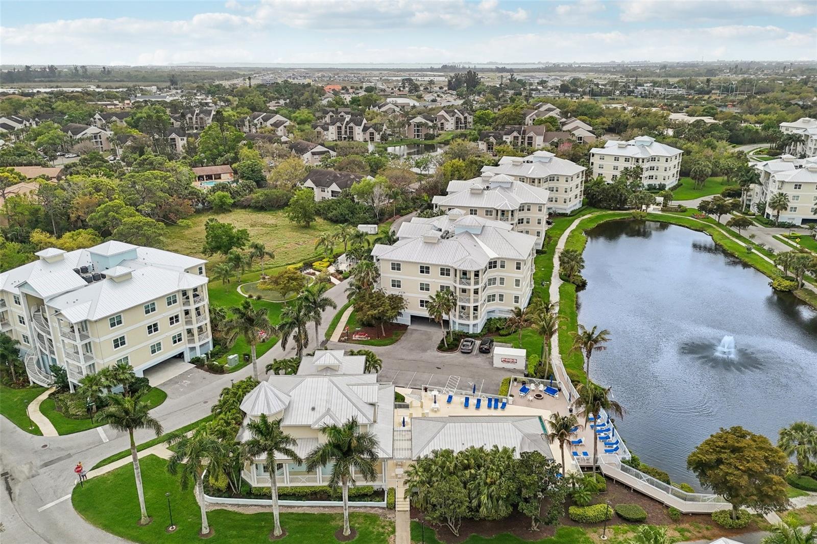 PALMA SOLA BAY CLUB PH 7 - Residential